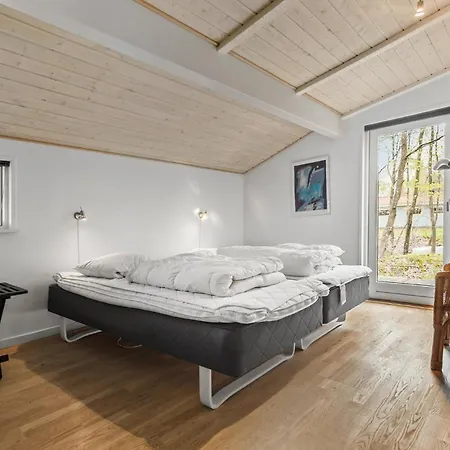 3 Bedroom Lovely In * Glesborg