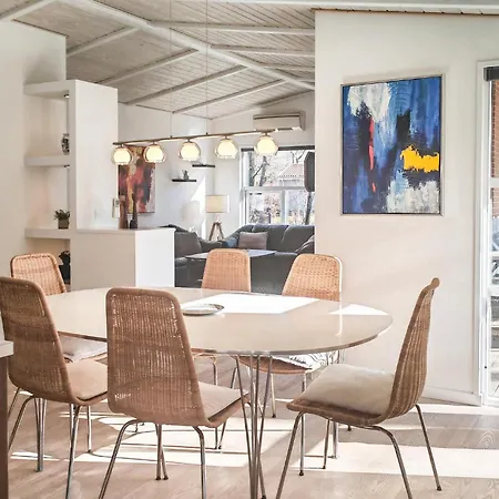 3 Bedroom Lovely In * Glesborg