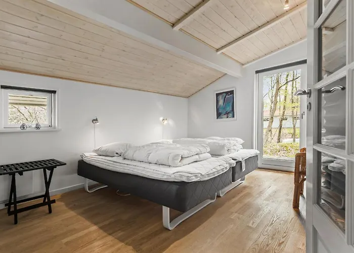 3 Bedroom Lovely In * Glesborg