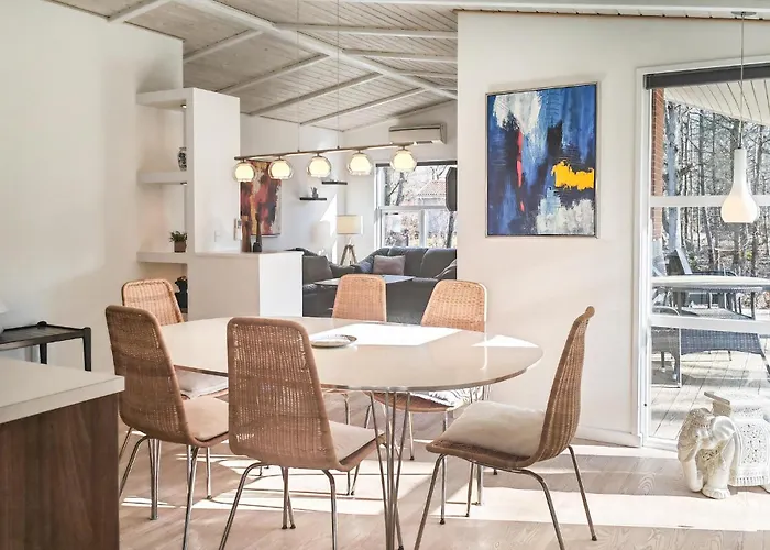 3 Bedroom Lovely In * Glesborg